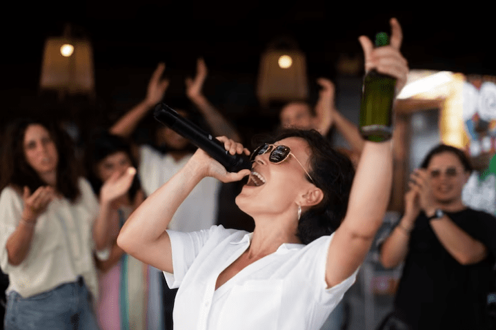 Usaha Karaoke: Mengubah Hobi Bernyanyi Menjadi Bisnis Menguntungkan