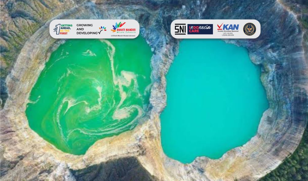 Danau Kelimutu 3 Warna