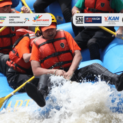 Arung Jeram Petualangan Liar